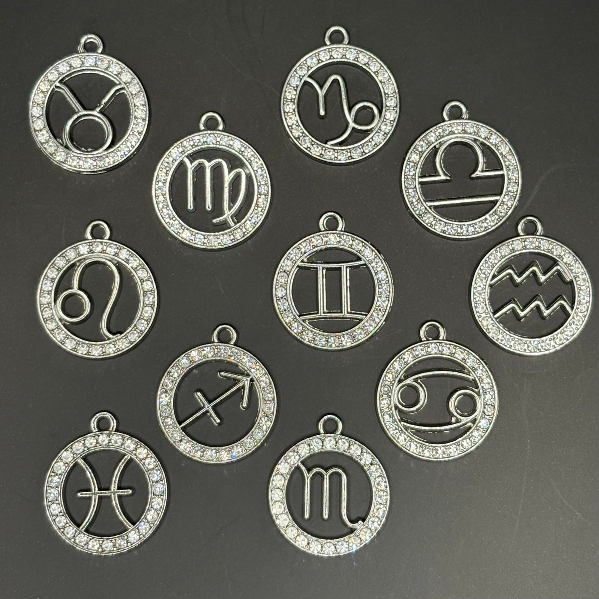Charms Astro – Les Signes du Zodiaque